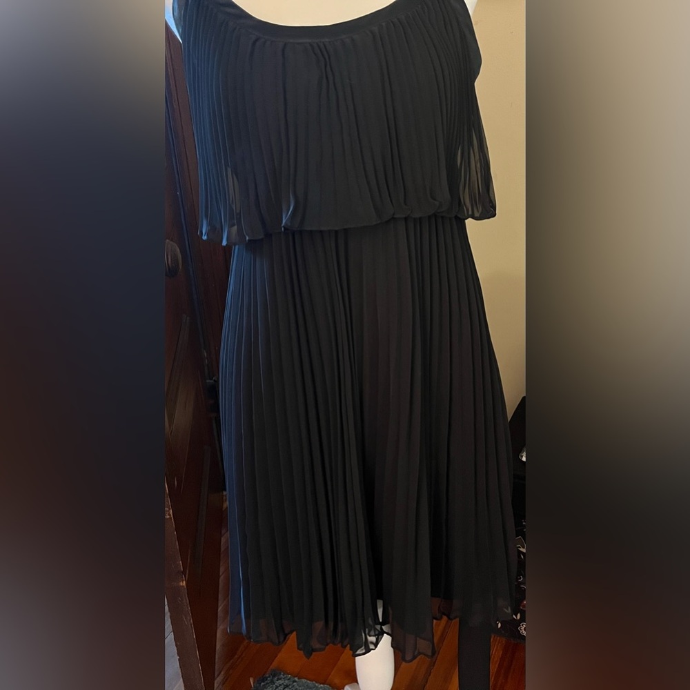 White House|Black Market Fit & Flare Cocktail Dress Women’s Size 2
